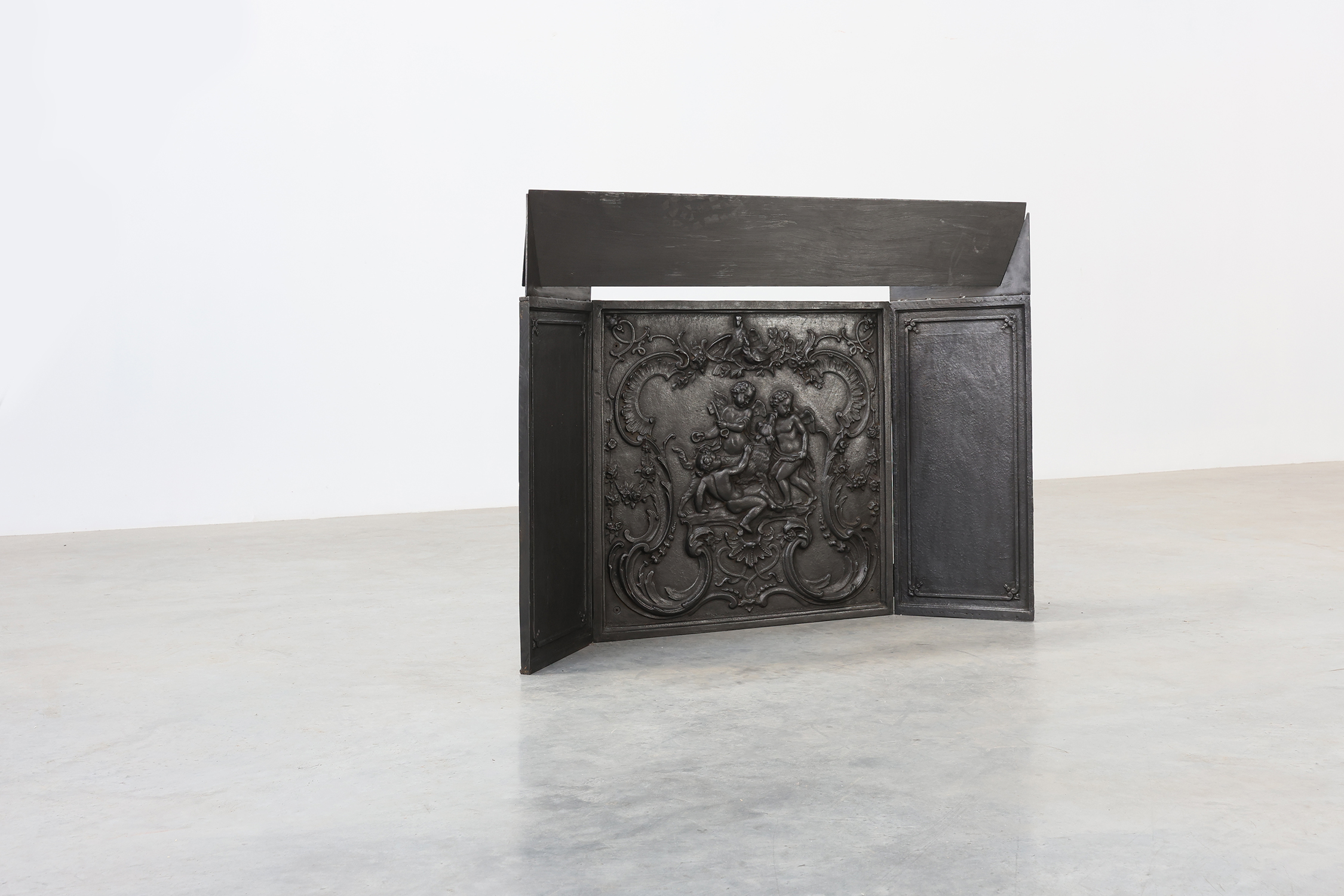 Antique Rococo style Fireback in cast iron, France ca. 1780 thumbnail